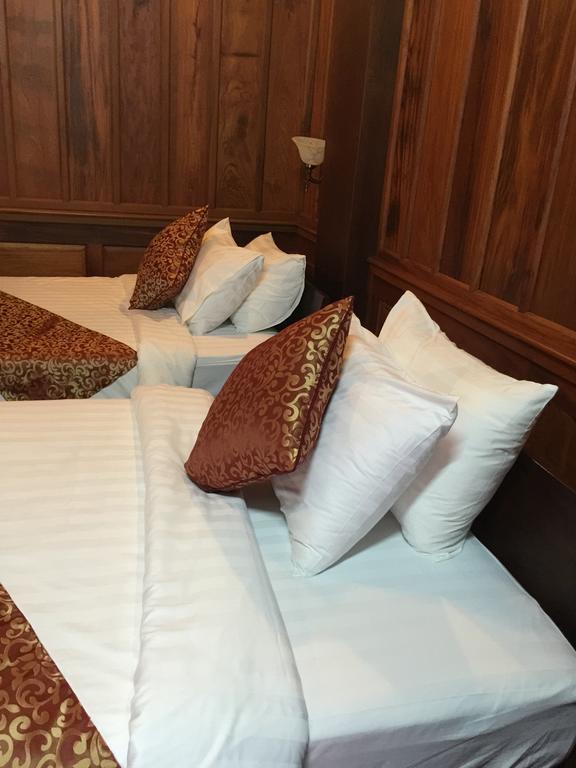 Lakhangthong Boutique Hotel หลวงพระบาง ภายนอก รูปภาพ