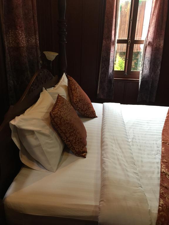 Lakhangthong Boutique Hotel หลวงพระบาง ภายนอก รูปภาพ
