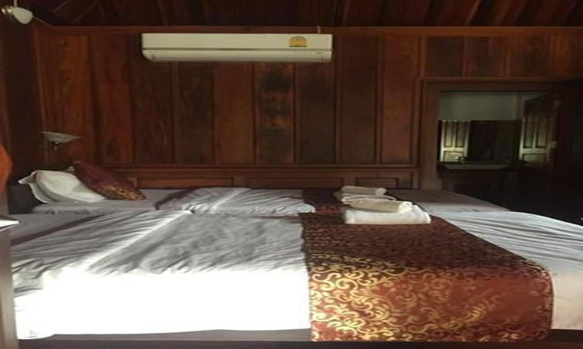 Lakhangthong Boutique Hotel หลวงพระบาง ภายนอก รูปภาพ