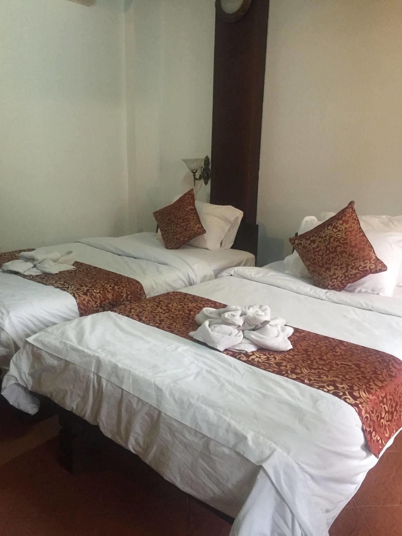 Lakhangthong Boutique Hotel หลวงพระบาง ภายนอก รูปภาพ